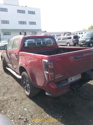 D-MAX
