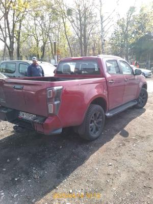 D-MAX