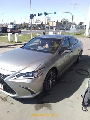 ES