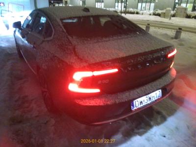 S90