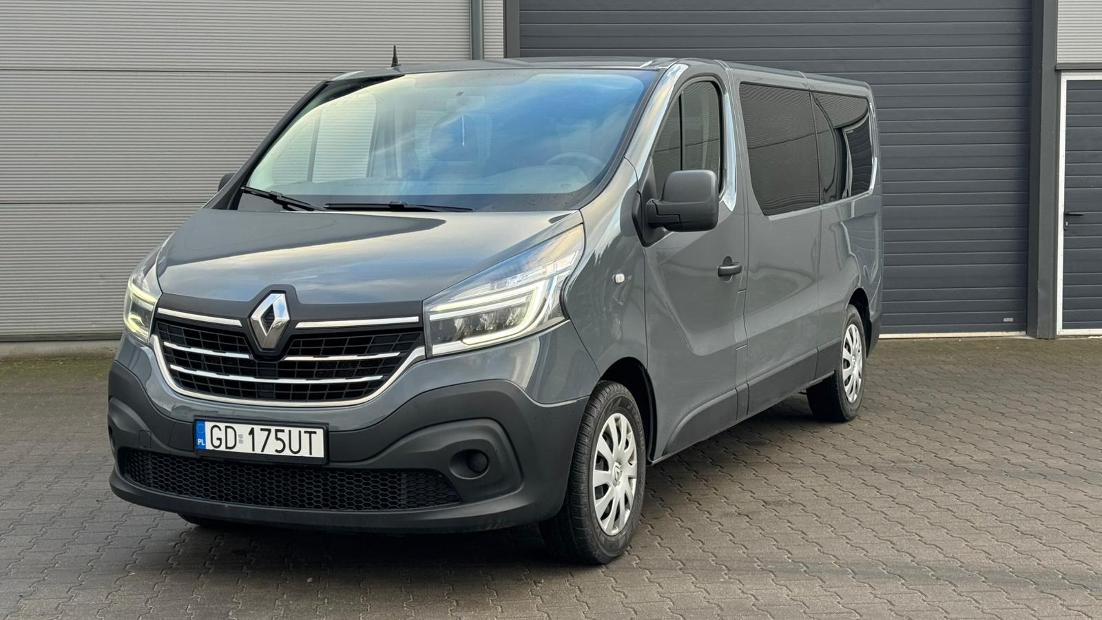 Renault Trafic Passenger (2017)
