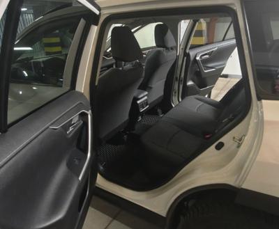 Rav 4 Hybryda