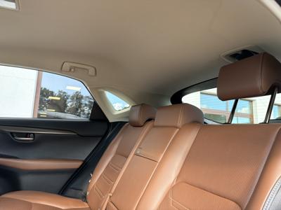 NX 200 T