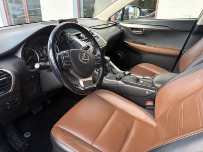 NX 200 T